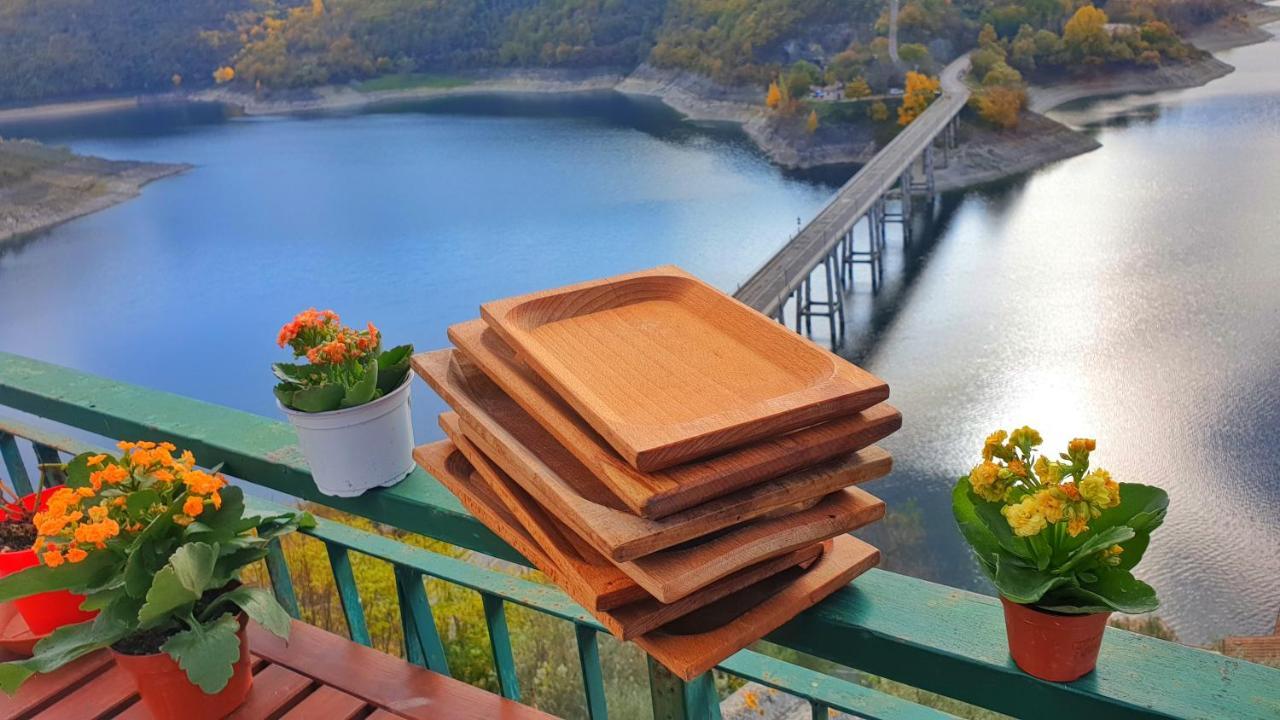 La Terrazza Sul Lago Turano Кастель-ді-Тора Екстер'єр фото