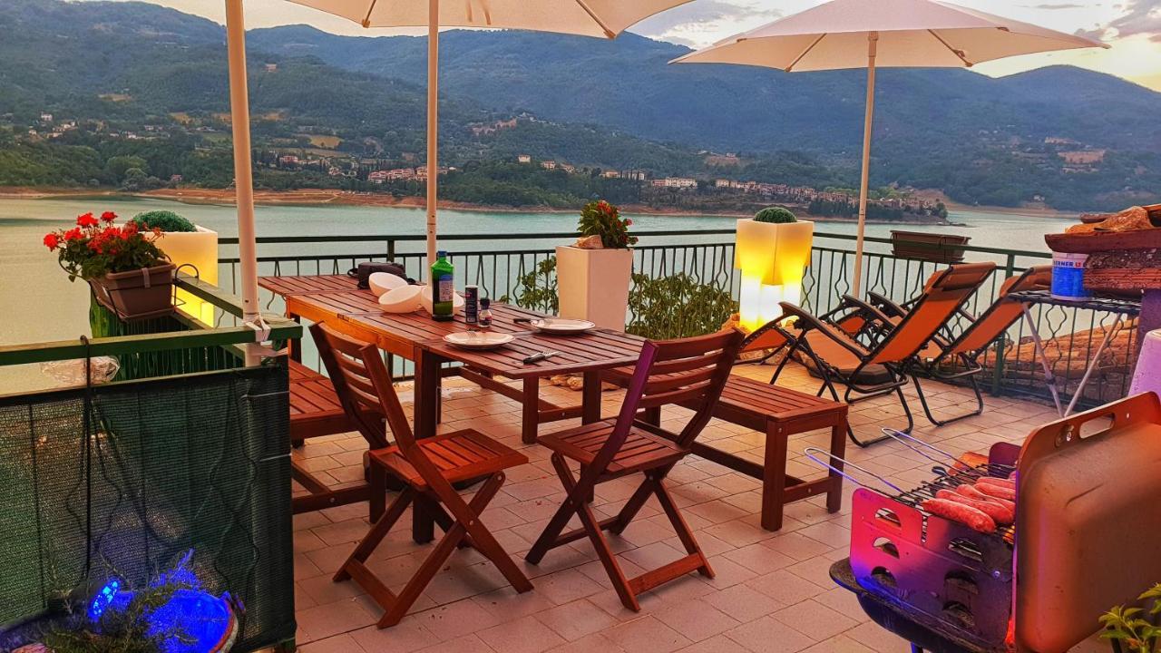 La Terrazza Sul Lago Turano Кастель-ді-Тора Екстер'єр фото